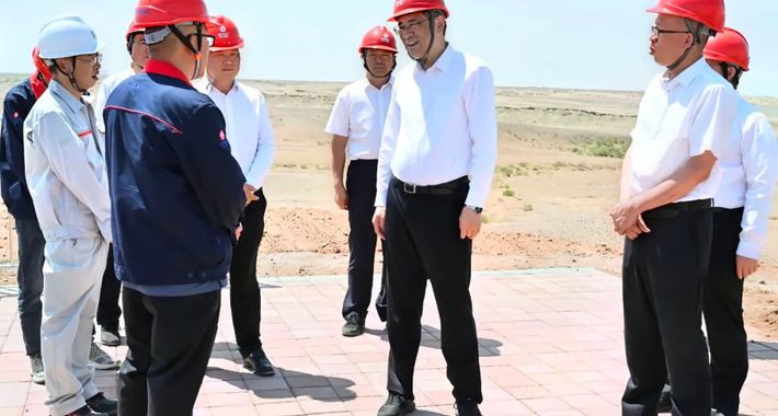 何忠友到兵团准东产业园调研重大项目建设推进情况