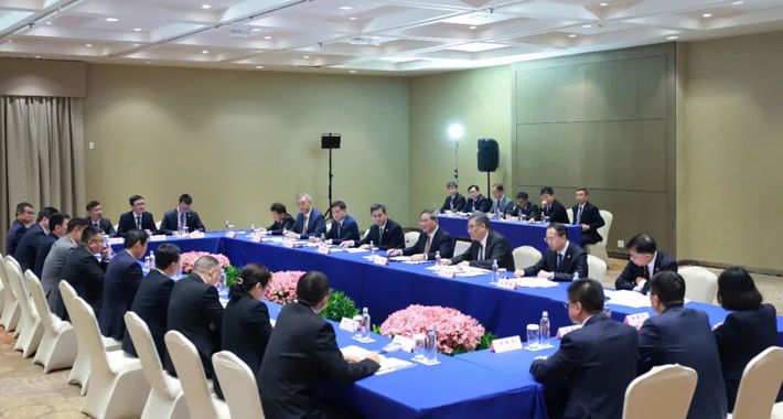 李强出席在巴西中资企业座谈会