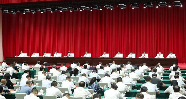 陈小江出席十届自治区党委第七轮巡视集中反馈会议并讲话