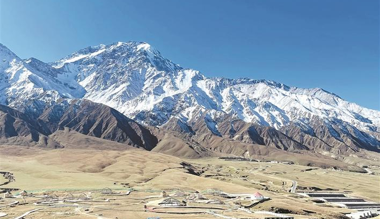 上级媒体看昆玉丨昆仑秋色入画来