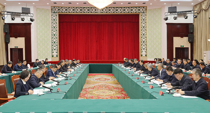 2025年教育部与自治区和兵团战略会商会议召开