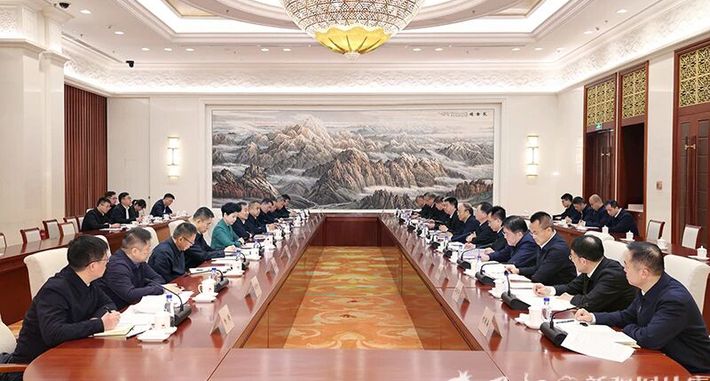 陈小江艾尔肯·吐尼亚孜赴中国石油和国家电网交流座谈