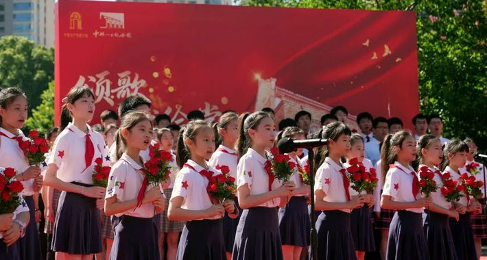 “美丽的中国梦属于你们”
