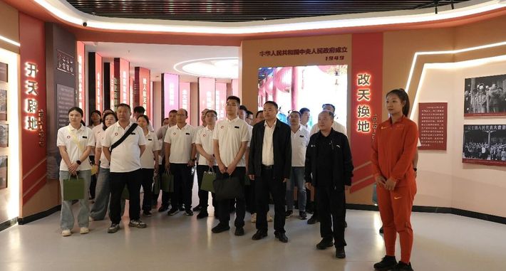 京昆携手同心 传承奥运精神 奥运冠军刘诗颖走进师市校园开展主题教育