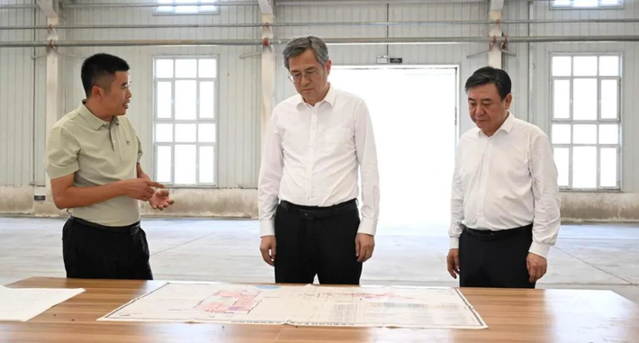 何忠友调研检查开发区问题专项整改和安全生产工作
