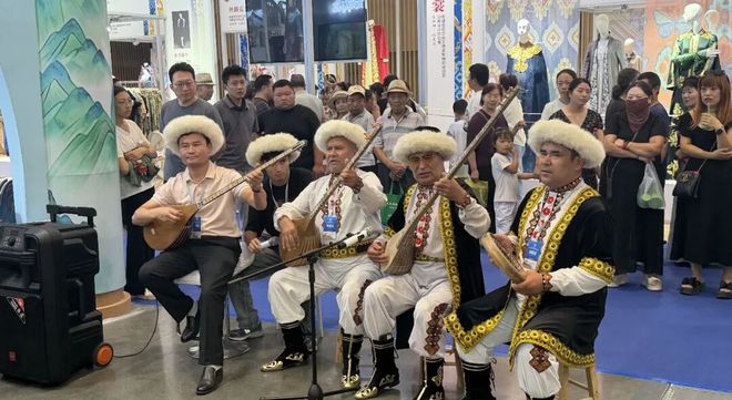文化润疆 非遗添彩丨麦麦提·尼亚孜麦提:奔赴心中的热爱